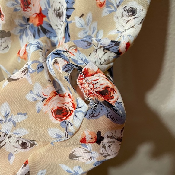 Long kimono. Duster. Neutral. Floral. - Picture 6 of 9